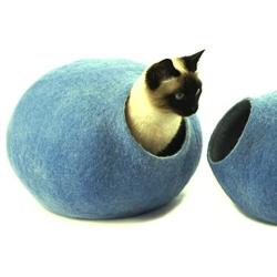 Kivikis Cat Bed, House, Cave, Nap Cocoon, Igloo, 100% Handmade from Sheep Wool (XL 17-26 pounds cat, Sky Blue)