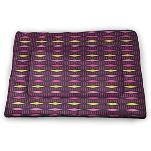 DayDayFun Geometric Pet Mat Abstract Hexagon Vortex with Vivid Colors Intertwined Shapes Illustration Insulated Self-Heating Pet Mat Green Pink Coral