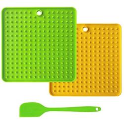Naluclaz Dog Lick Mat（2 Pieces）+ Spatula, Relieve pet Anxiety, Slow Feeder, Peanut Butter Silicone Pad, Suitable for Pet Bathing, Training and Grooming（Yellow and Green）