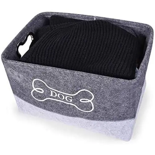 DOZCA Felt Dog Toy Box, Dog Basket with Bone Shaped Metal Handle, Dog Food Storage Bin for Organizing Toys, Leashes, Bandanas and Blankets DOZCA Felt Dog Toy Box, Dog Basket with Bone Shaped Metal Handle, Dog Food Storage Bin for Organizing Toys, Leashes, Bandanas and Blankets