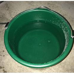 Farm Innovators Heated Bucket