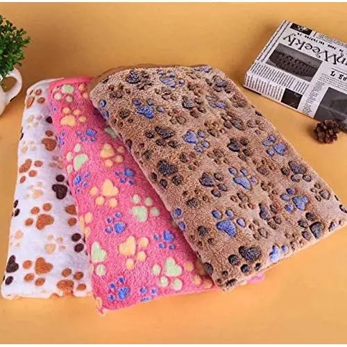 Medium and Small Dog and cat Blankets Cute Floral Pet Sleep Warm, Fleece Soft Beds Mat (Beige, Medium) Medium and Small Dog and cat Blankets Cute Floral Pet Sleep Warm, Fleece Soft Beds Mat (Beige, Medium)