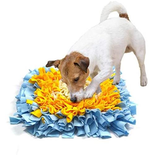 YUNNARL Snuffle Mat Premium Quality Dog Feeding Mat Easy to Fill Cat Feeding Mat Training Feeding Stress Release Pad Durable and Machine Washable Pet Snuffle Mat Perfect for Any Breed (15.7'' x 15.7'')