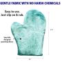 Hampton Direct Groomer Glove Pet Grooming Mitt - Plush and Soft, Helps Eliminate Odors, Loose Fur, Great for Bonding